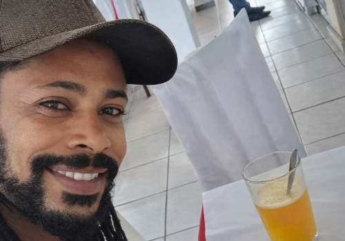 aa63a4a7-0e23-4256-a852-f36526a4f50b (1)